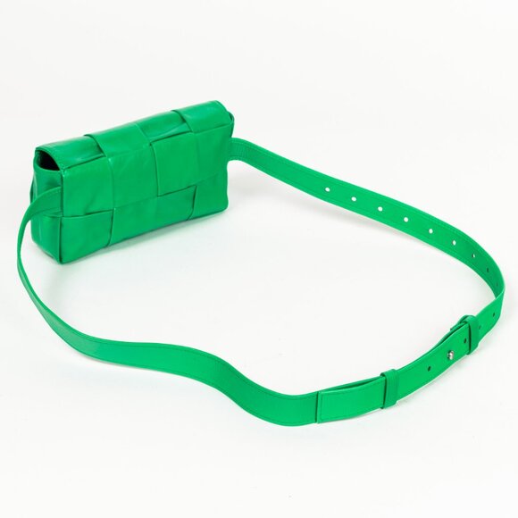 Bottega Veneta Cassette Mini Green Intreccio-Woven Belt Bag - Picture 6 of 13